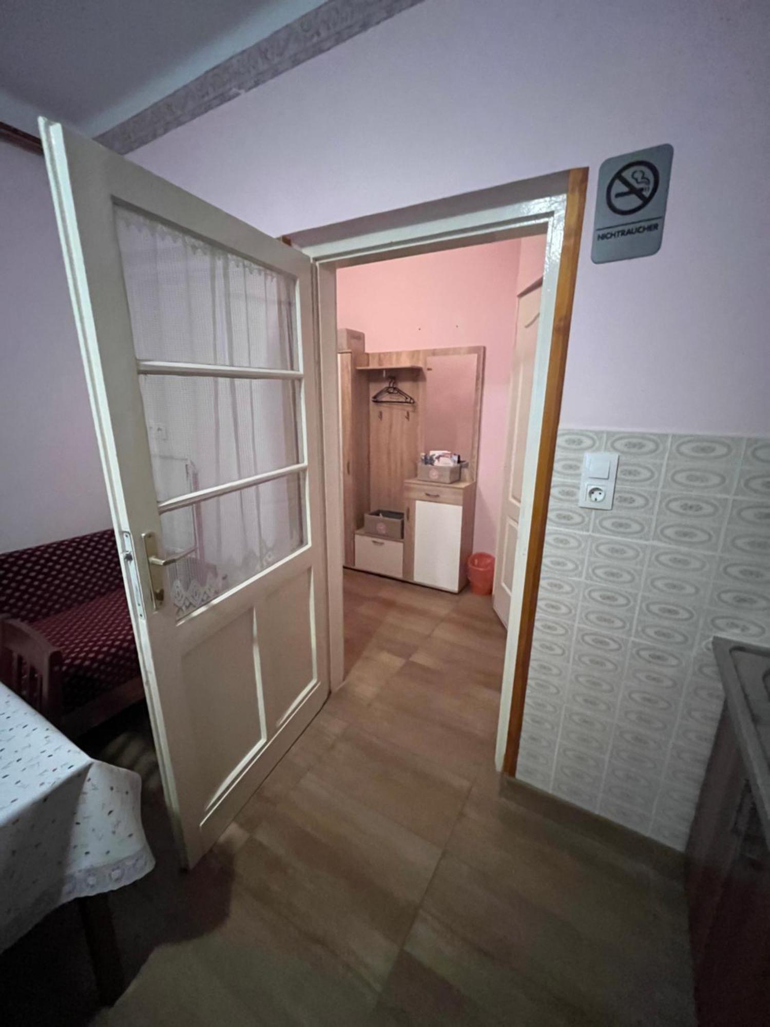 Abigel Apartman Mórahalom Rum bild