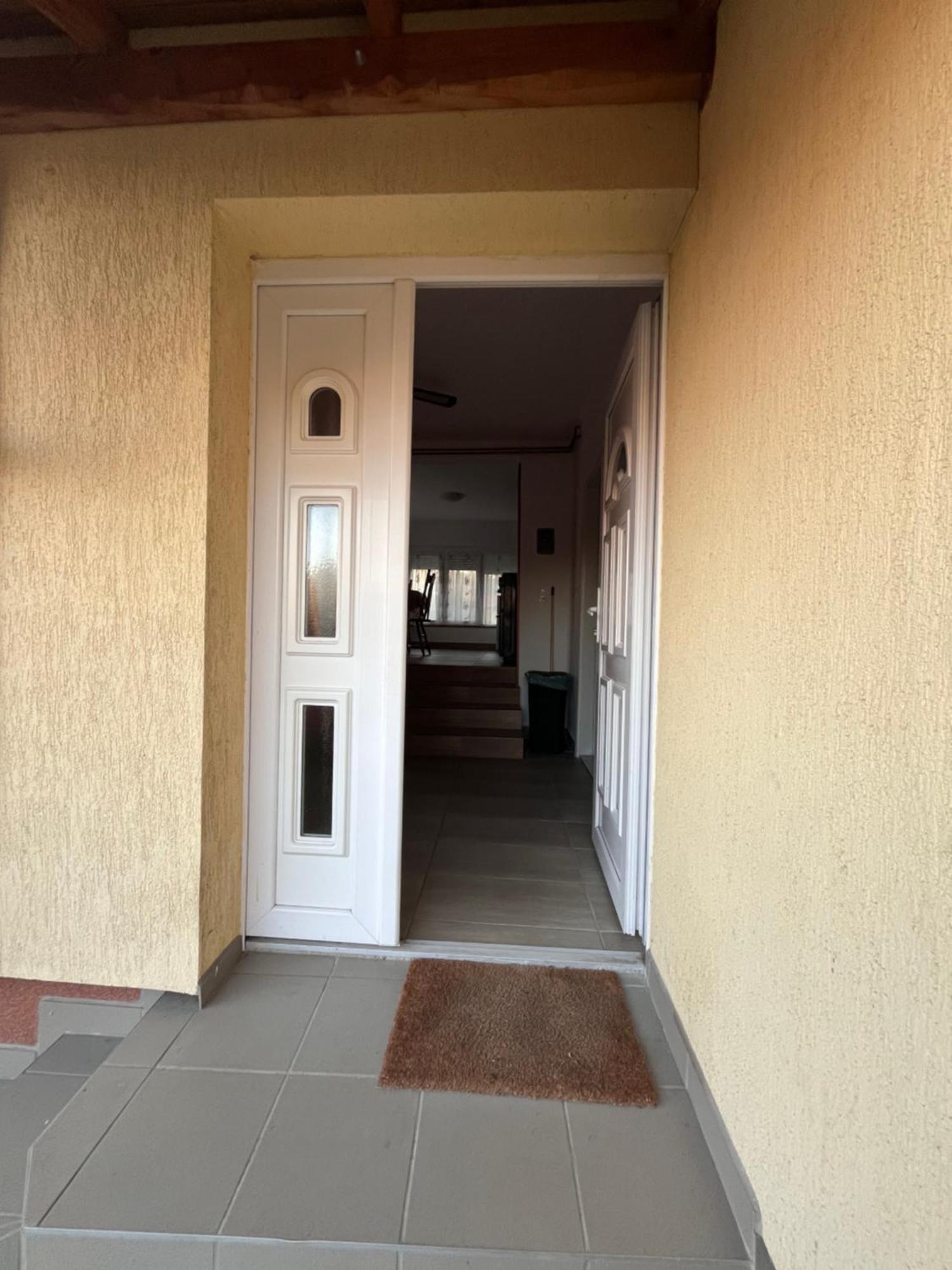 Abigel Apartman Mórahalom Rum bild